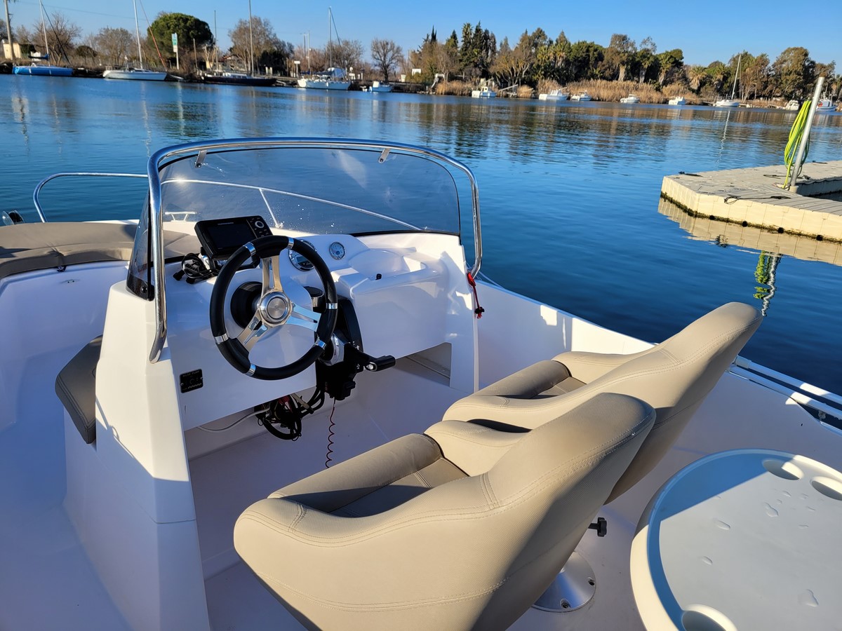 AM YACHT 560 OPEN – Image 6