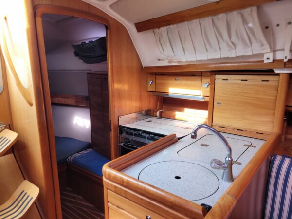 BAVARIA 31 CRUISER – Image 5