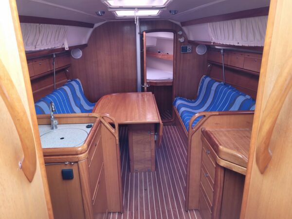 BAVARIA 31 CRUISER – Image 3