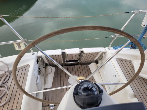 BAVARIA 31 CRUISER – Image 12