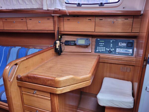 BAVARIA 31 CRUISER – Image 10