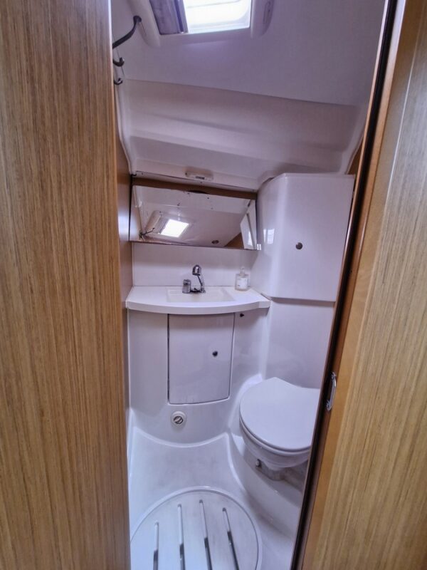 JEANNEAU SUN ODYSSEY 42 DS PERFORMANCE – Image 8
