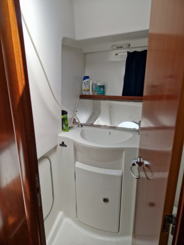 BENETEAU ANTARES 980 – Image 8