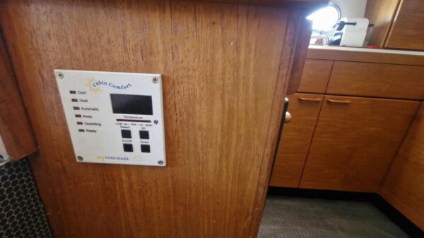 PRINCESS 415 – Image 9