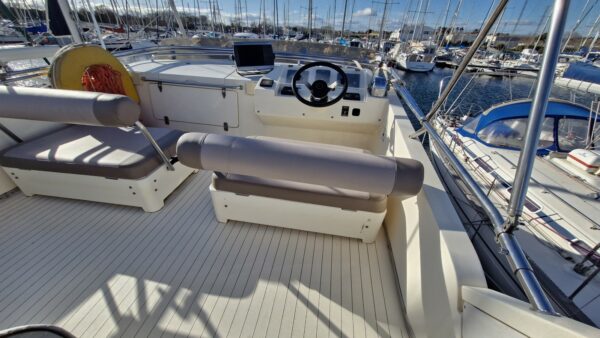 PRINCESS 415 – Image 11