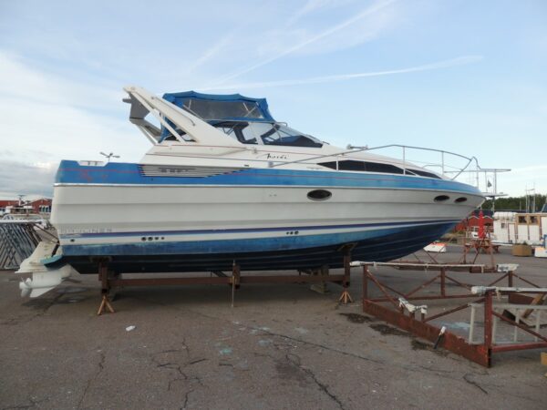 BAYLINER 3250 AVENTI SUNBRIDGE – Image 2