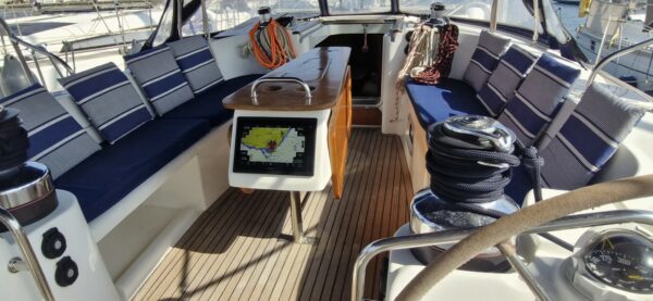 BENETEAU OCEANIS 523 CLIPPER – Image 4