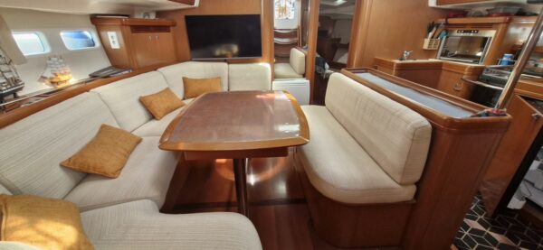 BENETEAU OCEANIS 523 CLIPPER – Image 6