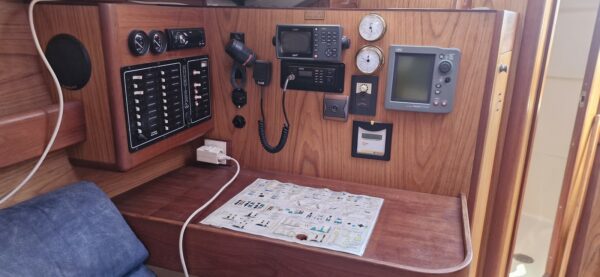 HUNTER 340 – Image 7