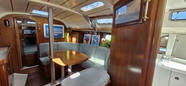 BENETEAU OCEANIS 351 – Image 5