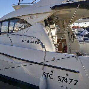 ST BOATS 34 CRUISER FLY EXPOSE AU SALON NAUTIQUE
