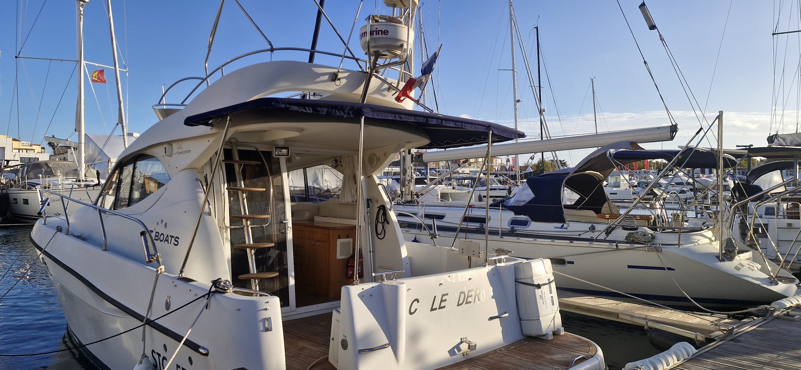 ST BOATS 34 CRUISER FLY EXPOSE AU SALON NAUTIQUE – Image 2