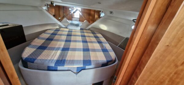 ST BOATS 34 CRUISER FLY EXPOSE AU SALON NAUTIQUE – Image 6