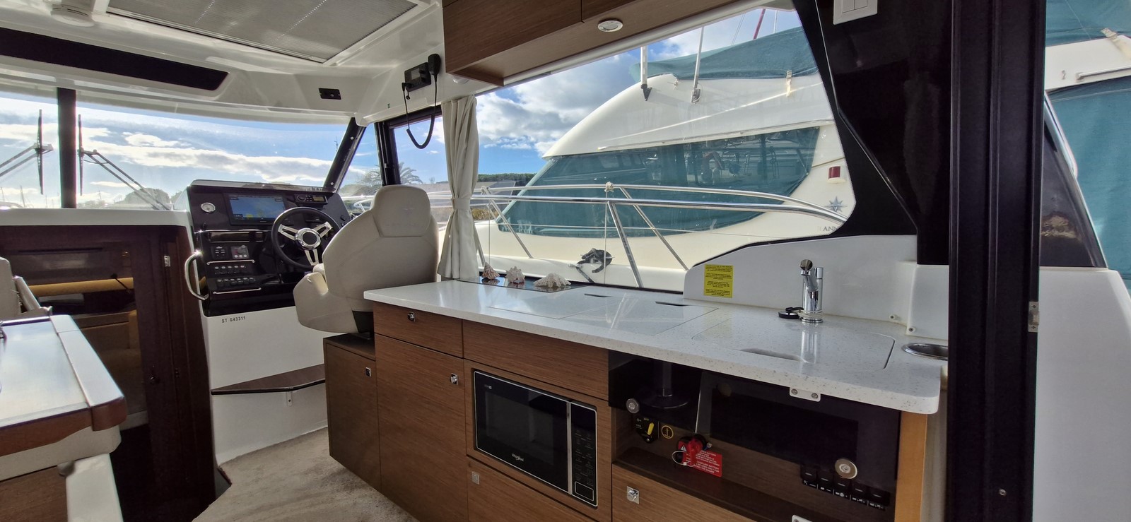 JEANNEAU MERRY FISHER 1095 – Image 6