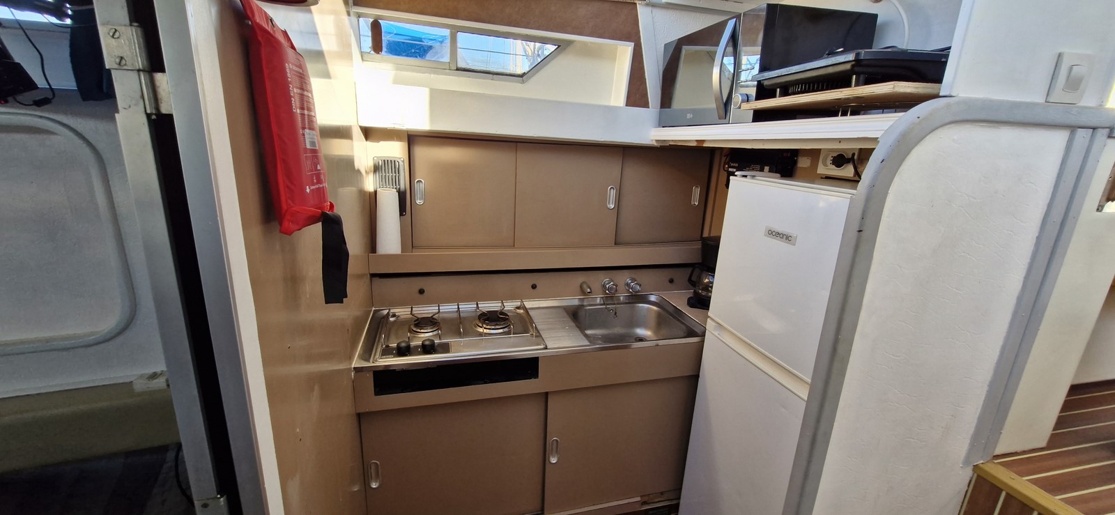 POWLES 36 FLY – Image 6