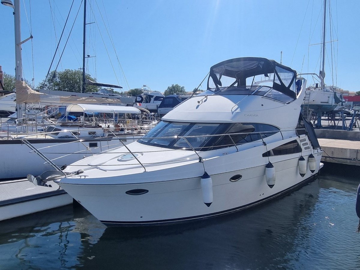 CARVER 380 SEDAN SPORT