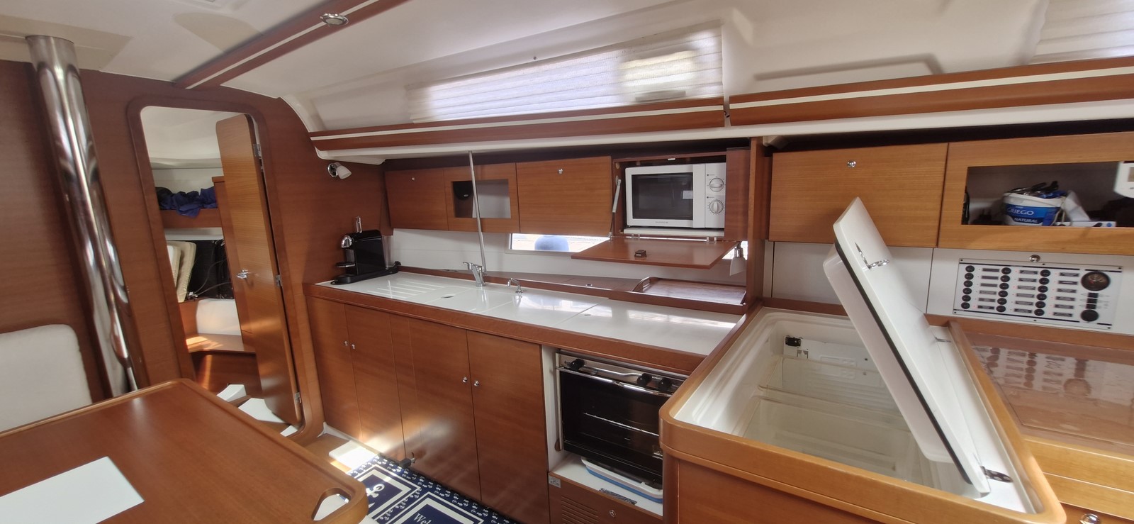 DUFOUR 375 GRAND LARGE – Image 7