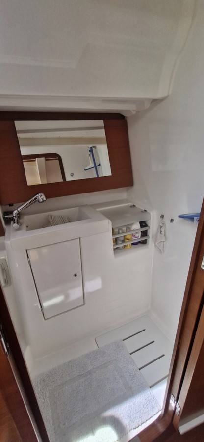 DUFOUR 375 GRAND LARGE – Image 13