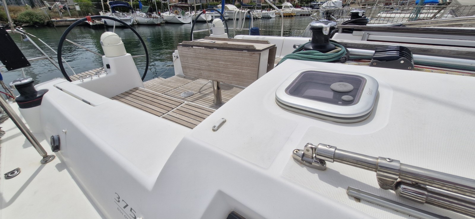 DUFOUR 375 GRAND LARGE – Image 5