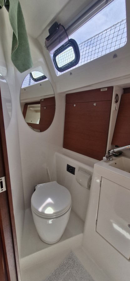 DUFOUR 375 GRAND LARGE – Image 14
