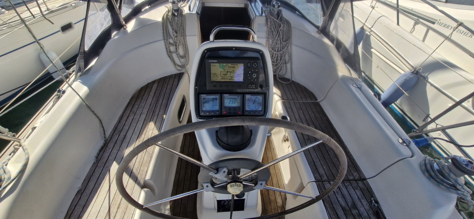 BAVARIA 30 CRUISER – Image 3