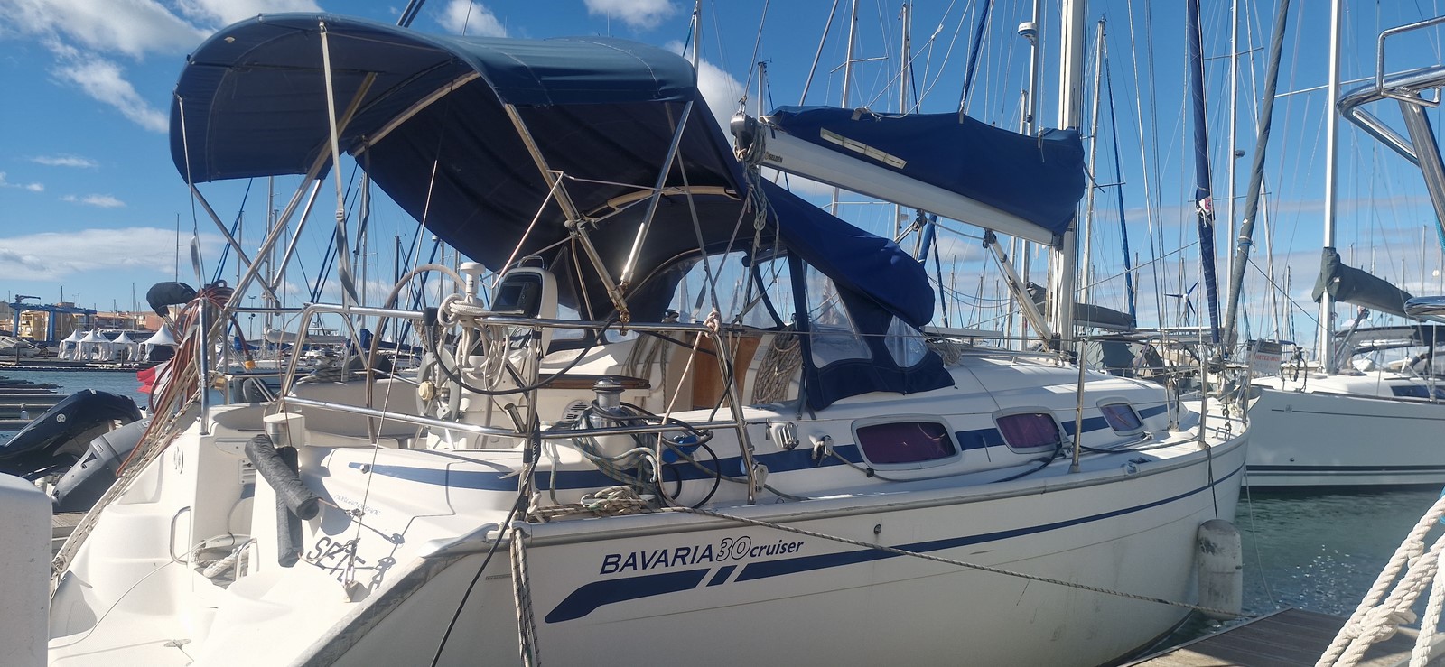 BAVARIA 30 CRUISER