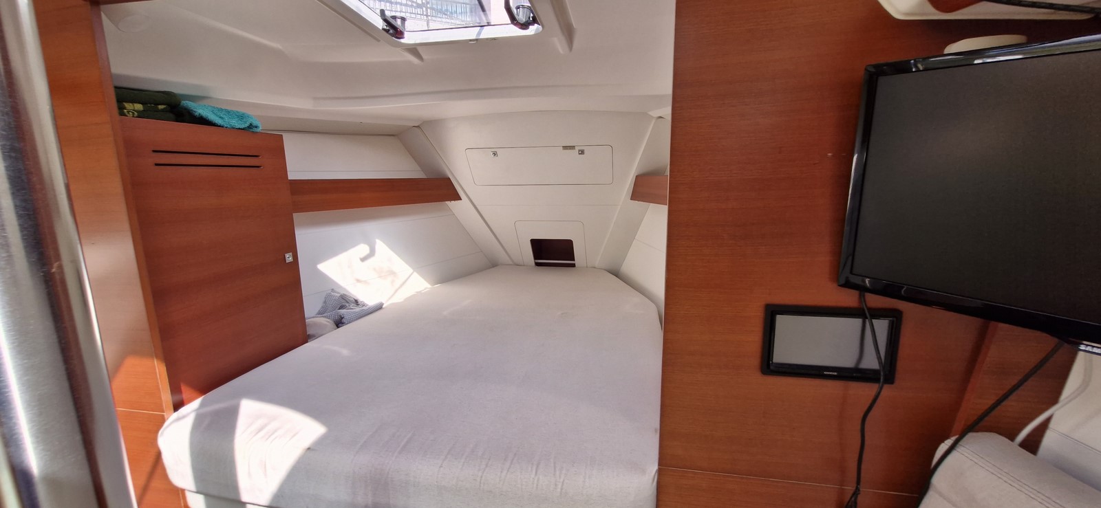 DUFOUR 310 GRAND LARGE – Image 9