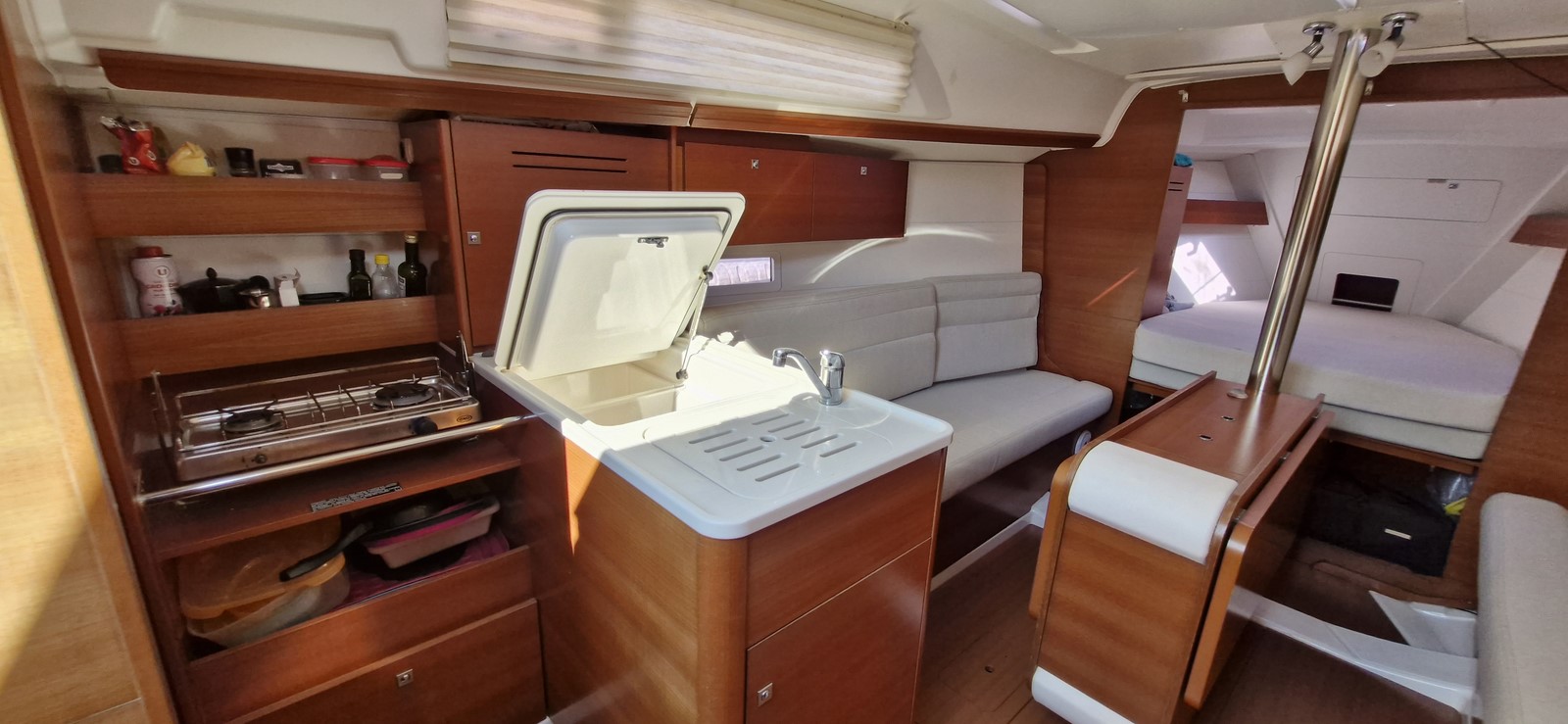 DUFOUR 310 GRAND LARGE – Image 8