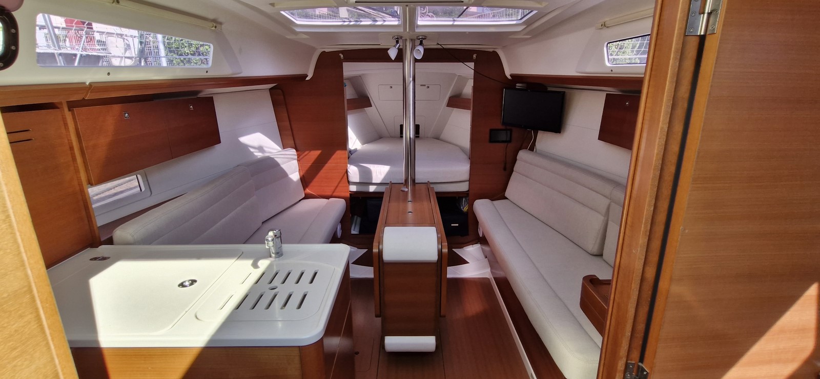DUFOUR 310 GRAND LARGE – Image 5