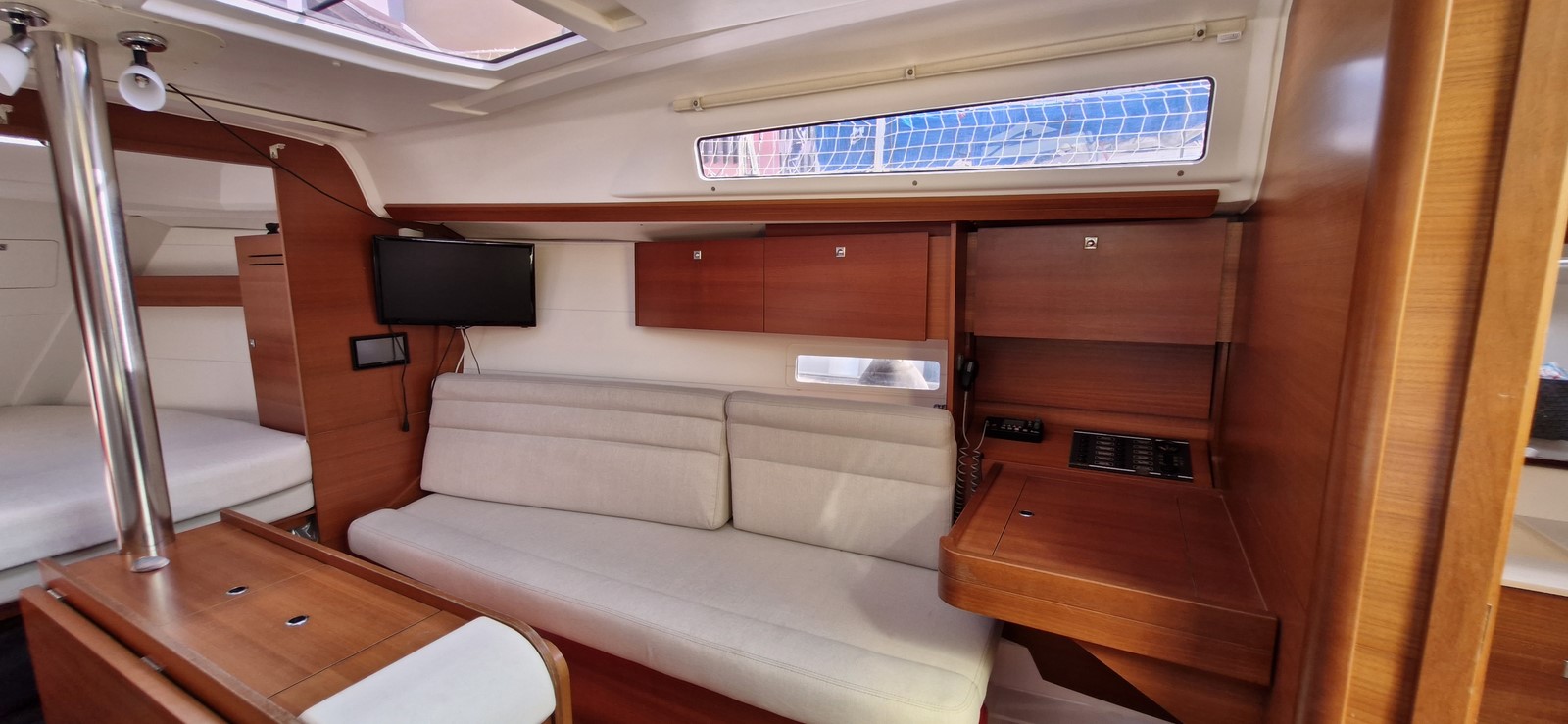 DUFOUR 310 GRAND LARGE – Image 6