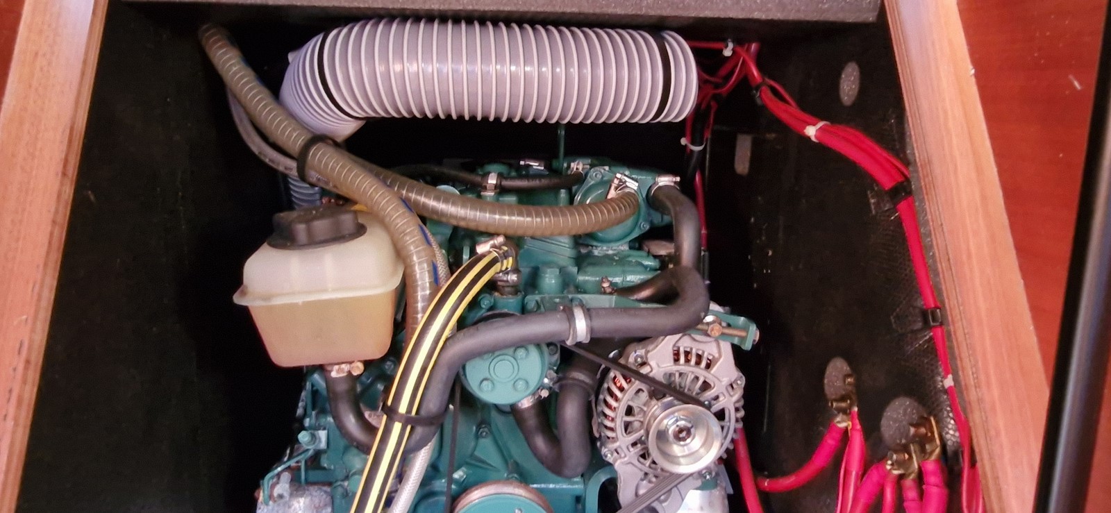 DUFOUR 310 GRAND LARGE – Image 12
