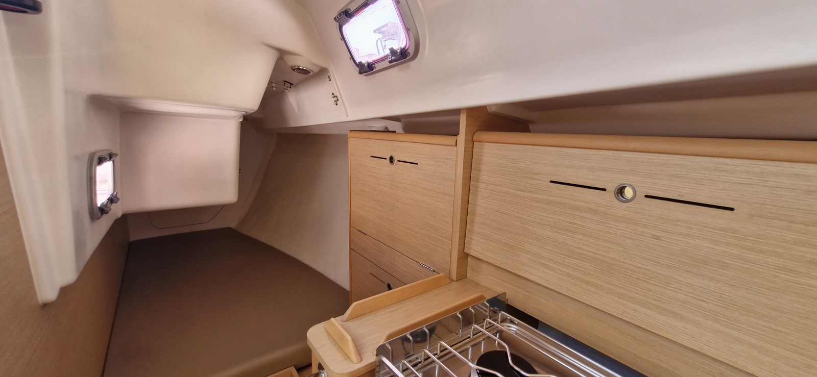 BENETEAU FIRST 34.7 – Image 8