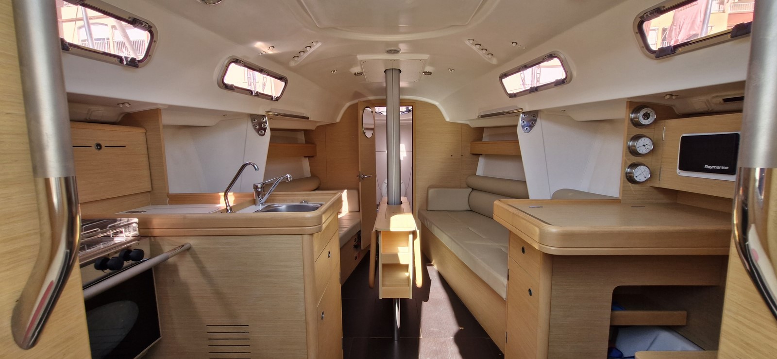 BENETEAU FIRST 34.7 – Image 4
