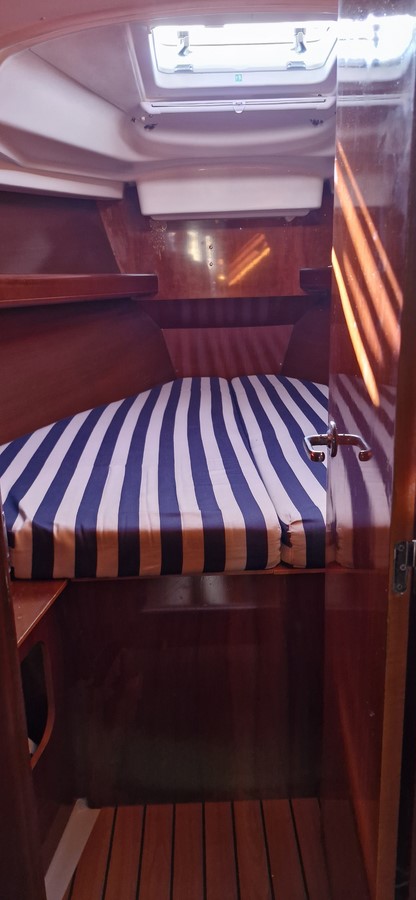 BENETEAU OCEANIS 411 CELEBRATION – Image 12